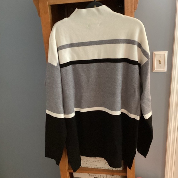 Cynthia Rowley, tunic sweater, size XL. NWOT - Picture 3 of 3